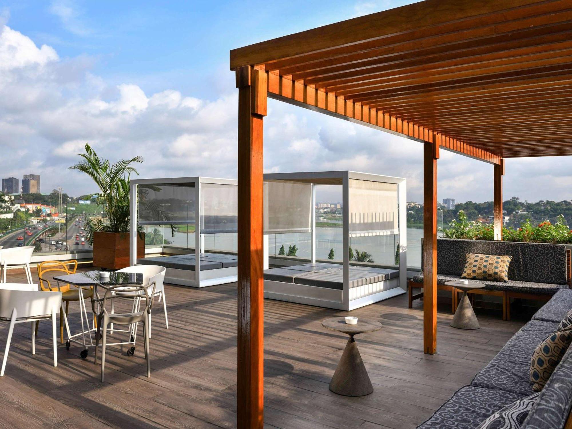 Pullman Abidjan Hotel Exterior photo