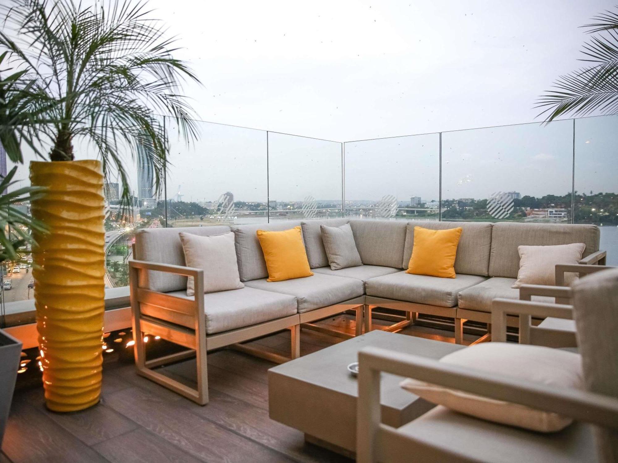 Pullman Abidjan Hotel Exterior photo